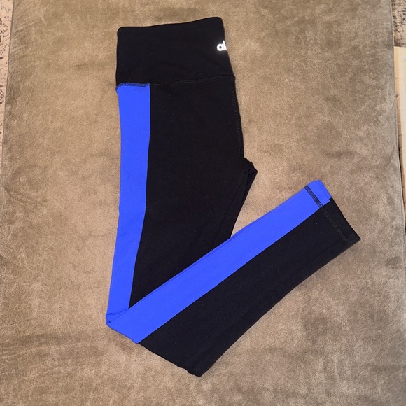 ALO Yoga Black Leggings With Blue Stripe Low Rise Ankle Size Small EUC - Picture 2 of 3